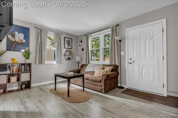 2180 Morris Avenue, Lincoln Park, MI 48146