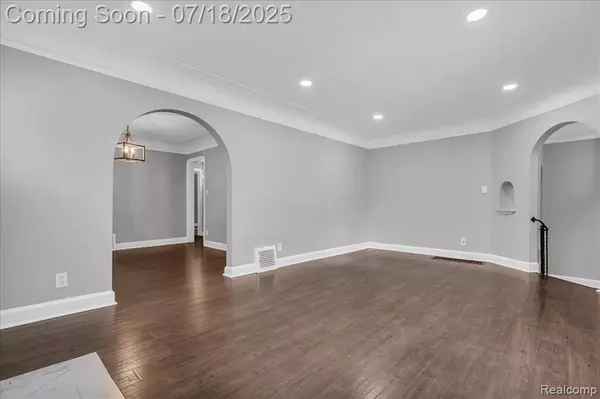 17343 Ilene Street, Detroit, MI 48221