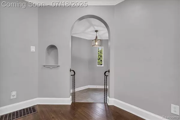 17343 Ilene Street, Detroit, MI 48221