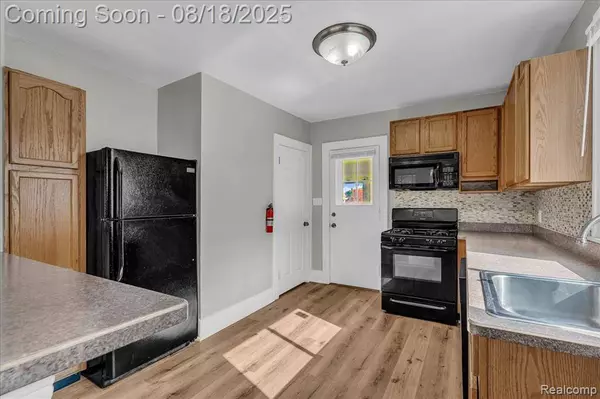 318 Clinton Street, Wyandotte, MI 48192