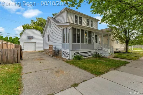 318 Clinton Street, Wyandotte, MI 48192