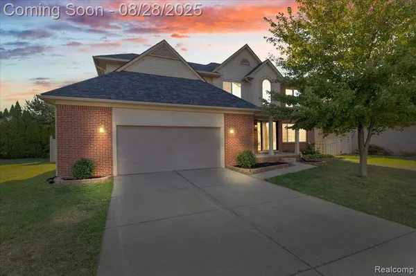 15565 Applewood Lane, Southgate, MI 48195