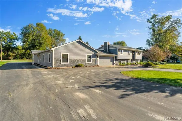 27520 West Road, Huron Twp, MI 48164