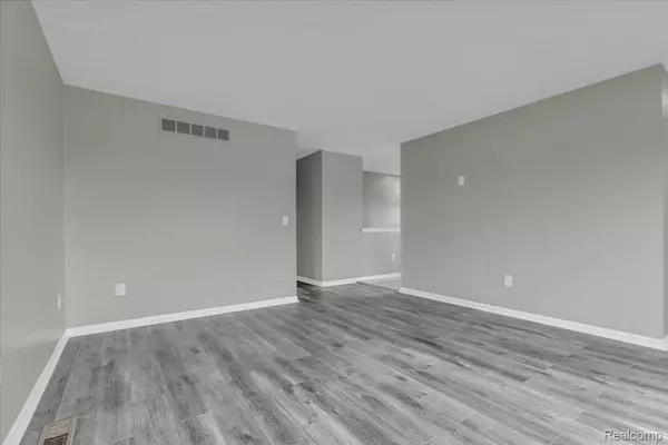 1719 Ferris AVE, Lincoln Park, MI 48146