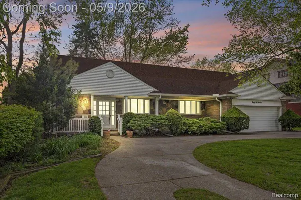 2600 Grange RD, Trenton, MI 48183