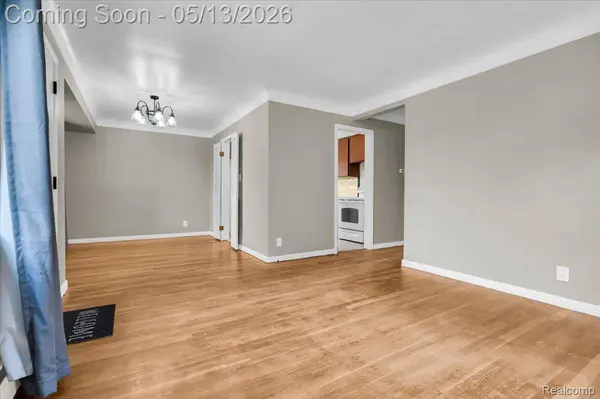 15621 Hanfor AVE, Allen Park, MI 48101