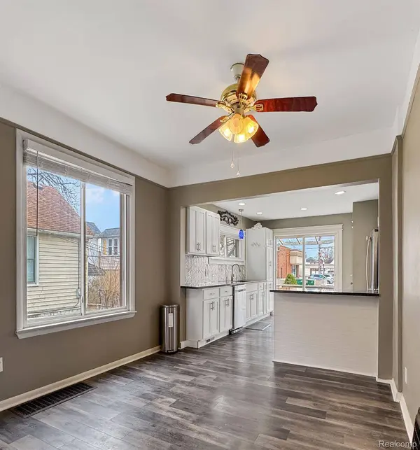 447 SYCAMORE ST #1, Wyandotte, MI 48192