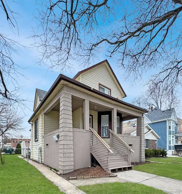 447 SYCAMORE ST #1, Wyandotte, MI 48192