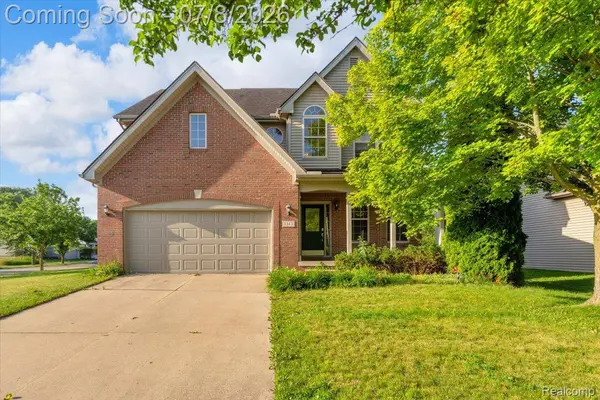 1143 Polo DR, Southfield Township, MI 48178