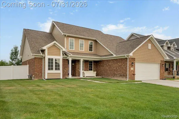 23990 Pennington LN, Brownstown Charter Township, MI 48134