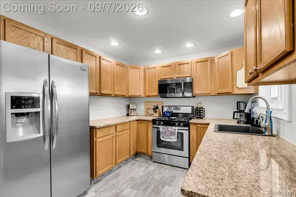36255 Canyon DR, Westland, MI 48186