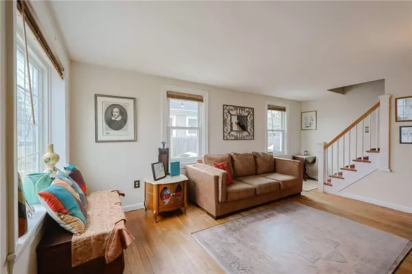 60 Clarner ST, Pawtucket, RI 02861