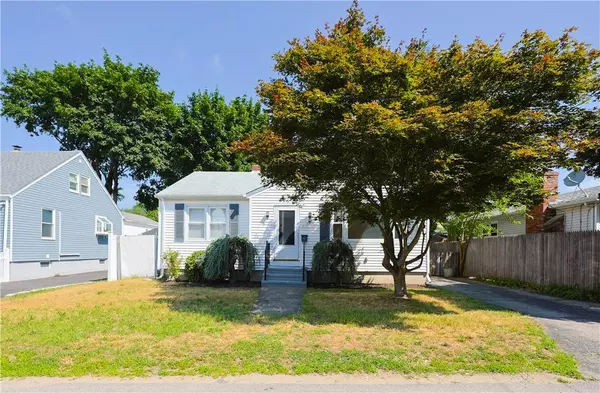 83 Vincent AVE, North Providence, RI 02904