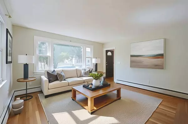 83 Vincent AVE, North Providence, RI 02904