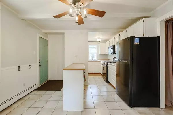 65 Milton AVE, North Smithfield, RI 02896