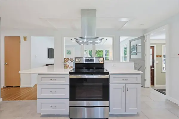 15 Austin DR, Cumberland, RI 02864