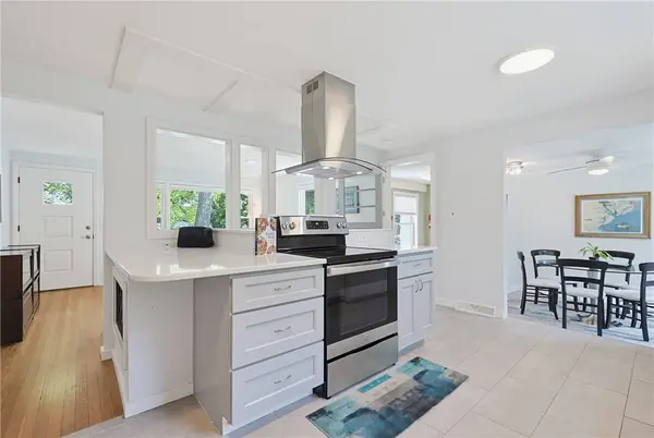 15 Austin DR, Cumberland, RI 02864