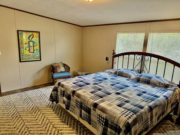 125 Viridian View, Pleasanton, TX 78064