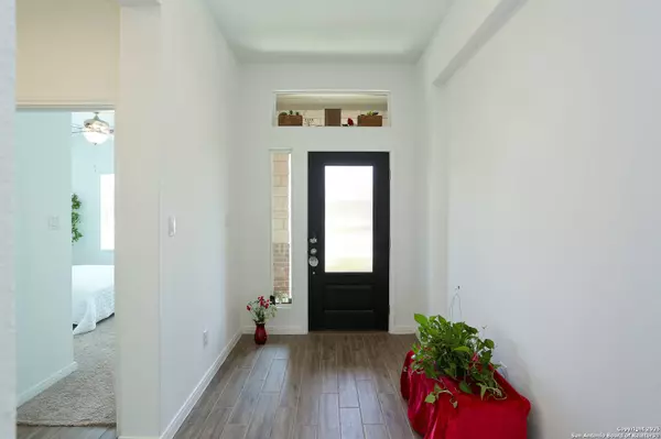 5798 Luciano Trail, Seguin, TX 78155