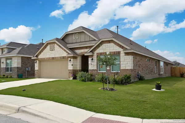 5798 Luciano Trail, Seguin, TX 78155