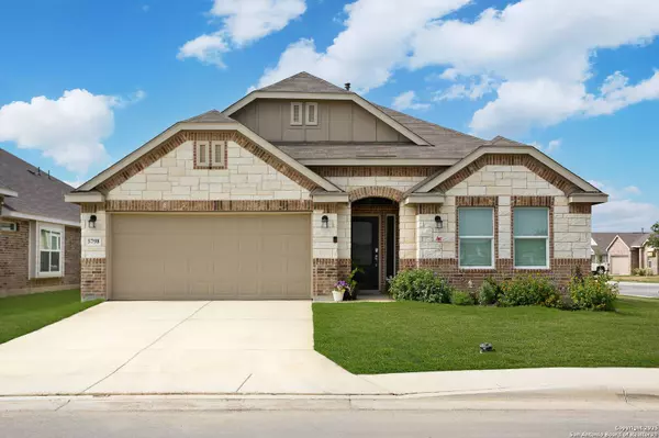 5798 Luciano Trail, Seguin, TX 78155