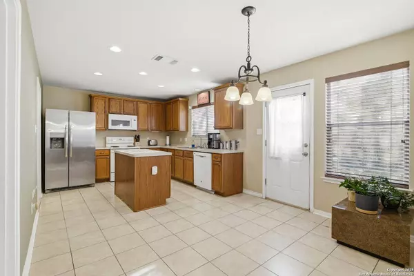 133 Falling Sun, Cibolo, TX 78108