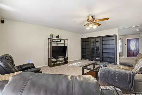 133 Falling Sun, Cibolo, TX 78108