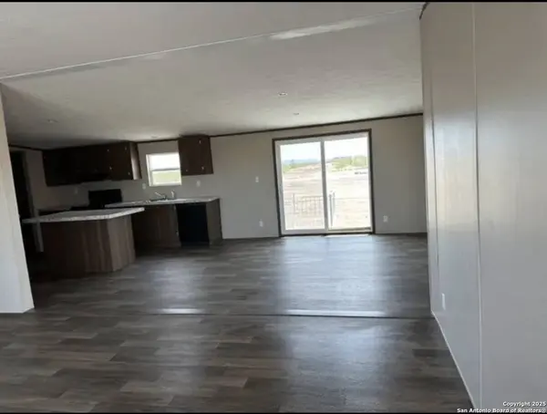 137 VIRIDIAN VW, Pleasanton, TX 78064
