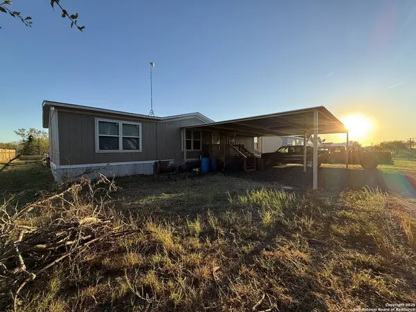 137 VIRIDIAN VW, Pleasanton, TX 78064