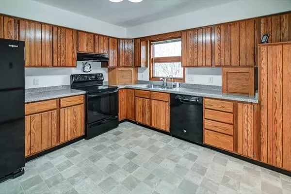 355 Veldor Street, Oregon, WI 53575