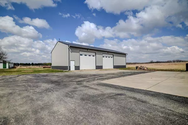 446 County Road BB, Marshall, WI 53559