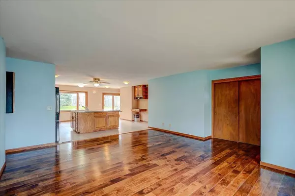 5911 Badger Street, Mcfarland, WI 53558