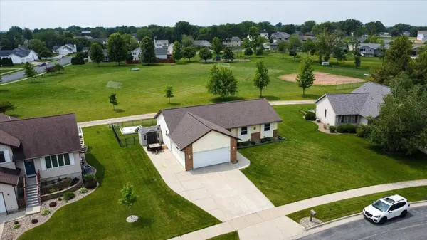 830 Violet Lane, Oregon, WI 53575