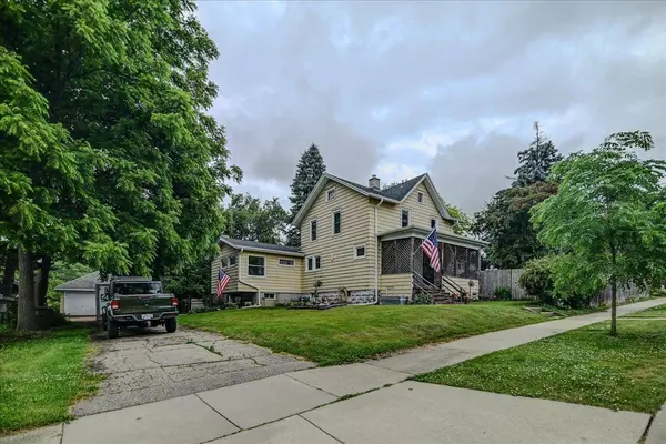517 S Monroe Street, Stoughton, WI 53589