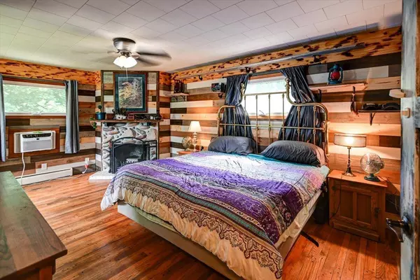 517 S Monroe Street, Stoughton, WI 53589