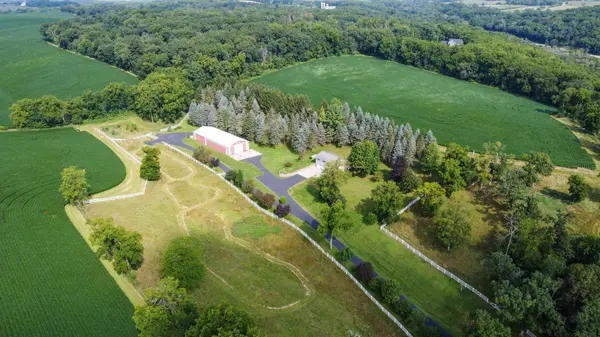 2251 & 2253 Highway 92, Mount Horeb, WI 53572