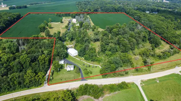 2251 & 2253 Highway 92, Mount Horeb, WI 53572