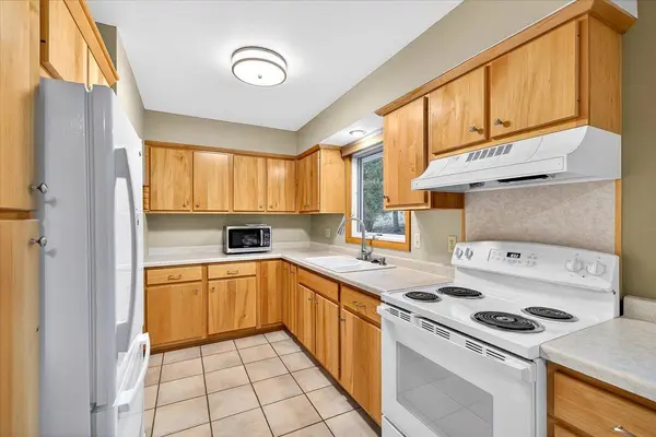 4175 Mahoney Road, Mcfarland, WI 53558