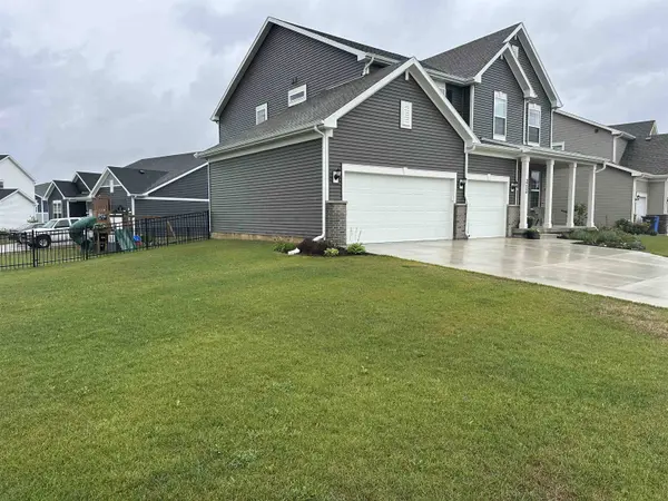 212 Peterson Trail, Oregon, WI 53575