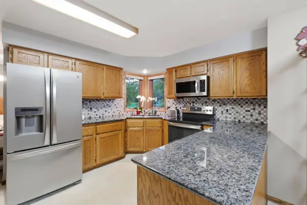 14 W Newhaven Circle, Madison, WI 53717