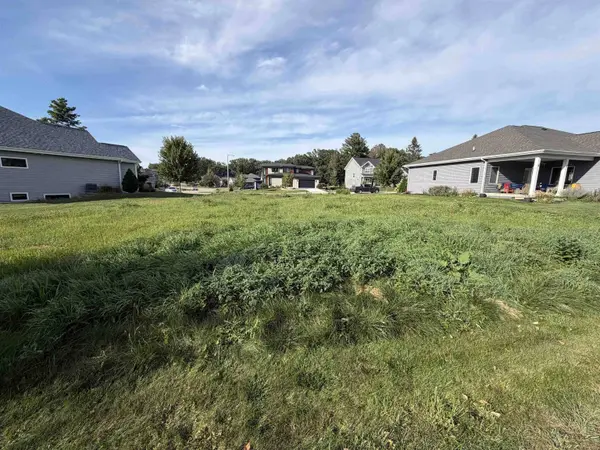 337 Kassander Way, Oregon, WI 53575