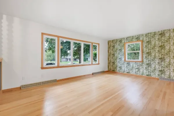 607 Hillcrest Drive, Oregon, WI 53575