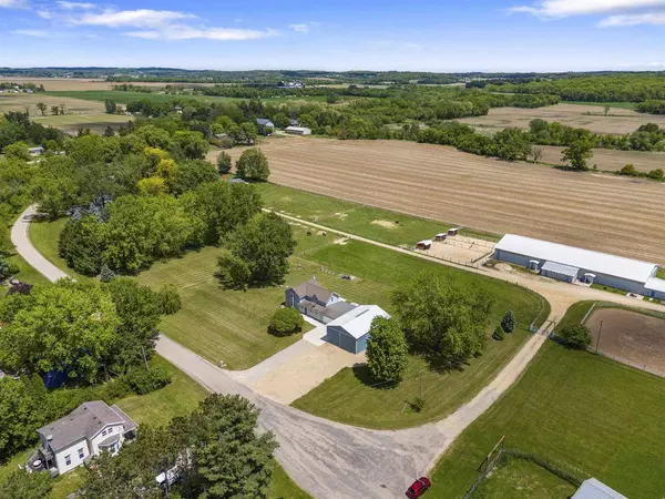 600 Viney Road, Belleville, WI 53508