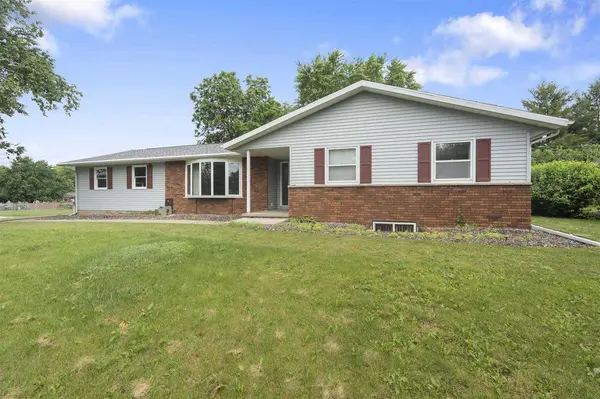 4610 Iroquois Trail, Morrisonville, WI 53571