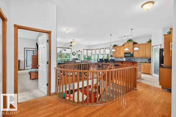 970 BLACKMUD CREEK CR SW, Edmonton, AB T6W 1J7