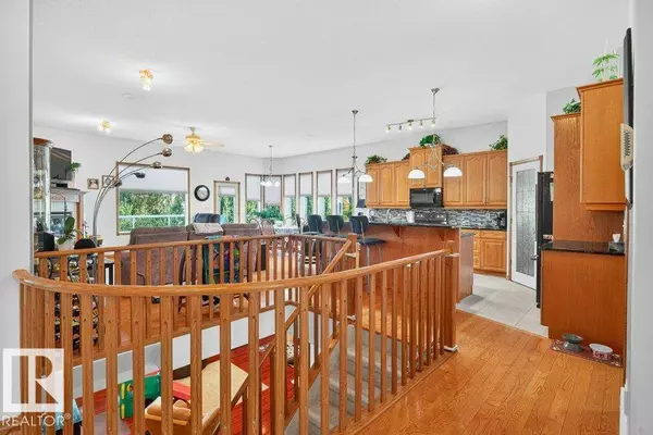 970 BLACKMUD CREEK CR SW, Edmonton, AB T6W 1J7