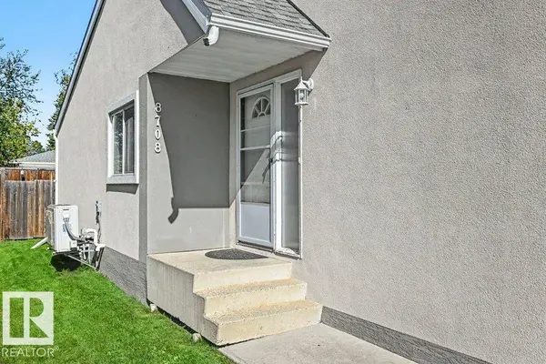 8708 25A AV NW, Edmonton, AB T6K 2W7