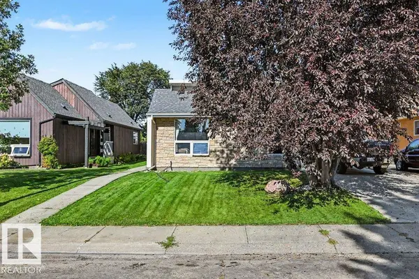8708 25A AV NW, Edmonton, AB T6K 2W7