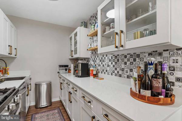 1200 S ARLINGTON RIDGE RD #314, Arlington, VA 22202