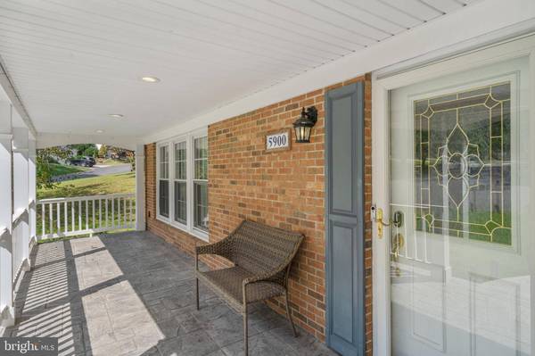 5900 CARTERS OAK CT, Burke, VA 22015